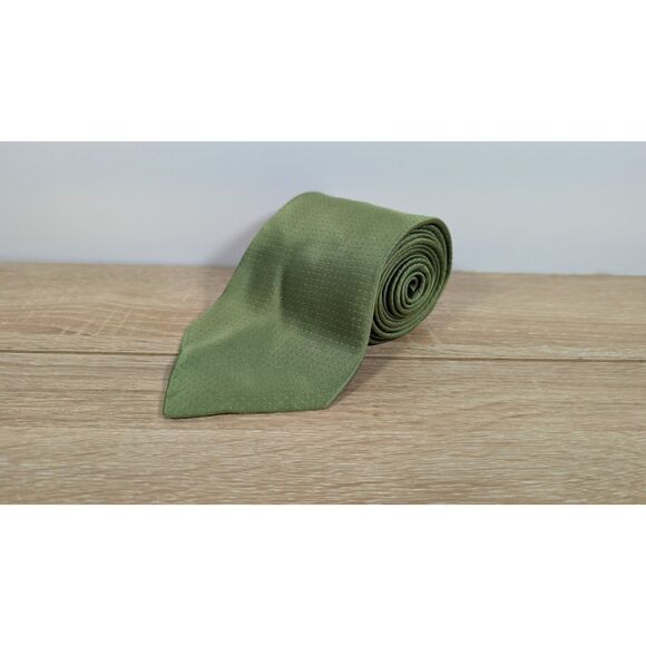 DKNY 100% Silk Tie Green Dot Pattern Made in USA Classic 3.25” Necktie - Picture 1 of 3